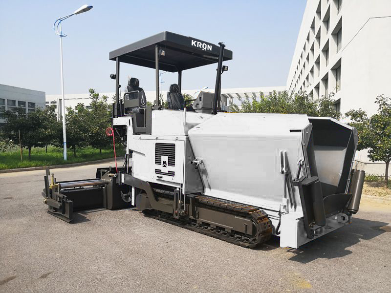 Asphalt paver KRÖN P4500