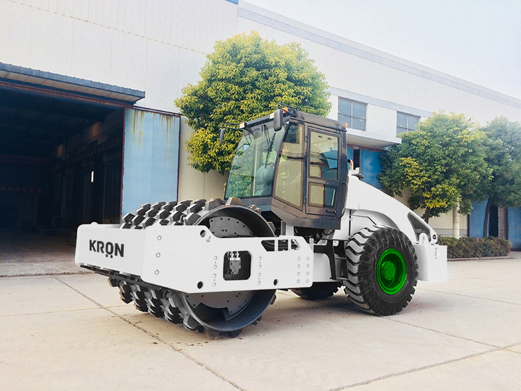 Road roller (soil) KRON SC16