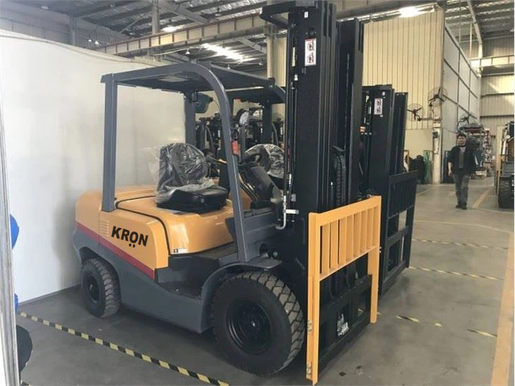 Вилочный погрузчик КRON DF2500